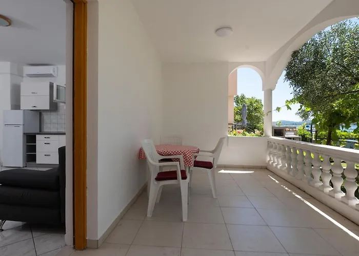Apartment Four Olives Turanj
