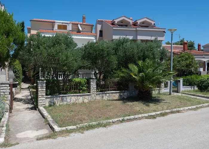 Apartment Four Olives *
