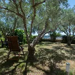 Four Olives Apartman *